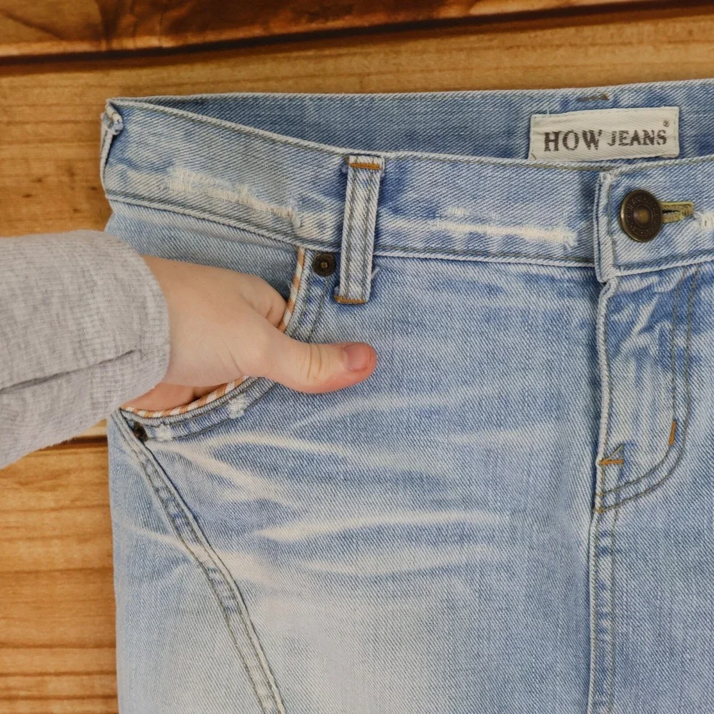 How Jeans Mini Denim Skirt Womens Sz M Blue Light Wash Cotton Distressed Pockets